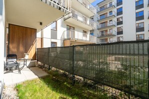 Terrace | Book Now with RENTUJEMY.COM