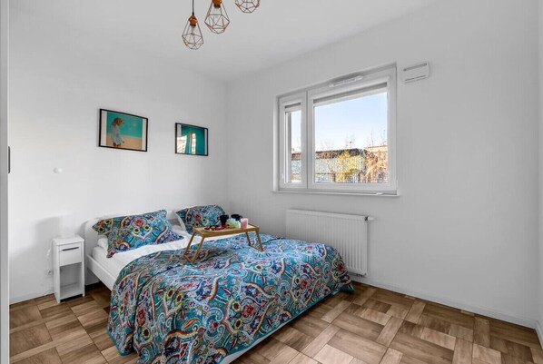 First Bedroom with Queen Bed | Book Now with RENTUJEMY.COM