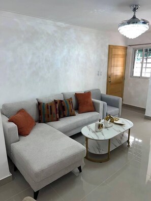 Living room (2)