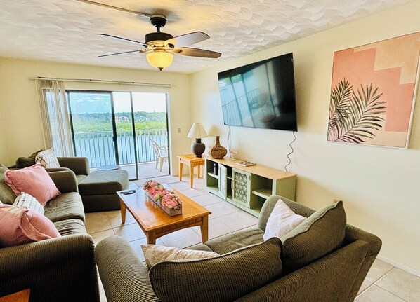 Enjoy the peaceful views of the Intracoastal Waterway from the living room. 