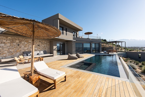 Wonderfull Crete Villa | Villa Nikolaos | 3 Bedrooms | Prime Location | Stunning Ocean Views | Modern Furnishing | Private Pool | Chania