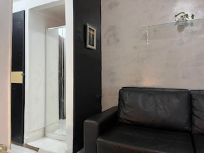 Photo of the whole room,Bedroom