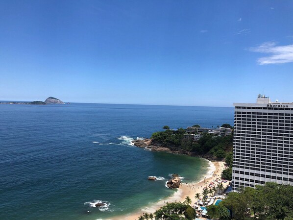 View(from property / room),Bird's eye view,City view,Mountain view,Street view,Sea view