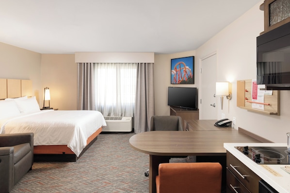 Unit with 1 Queen size bed