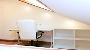 Large Work/Study Desk & Comfortable Chair