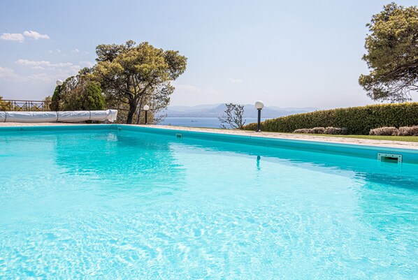 Infinity sea views from 55sqm pool 