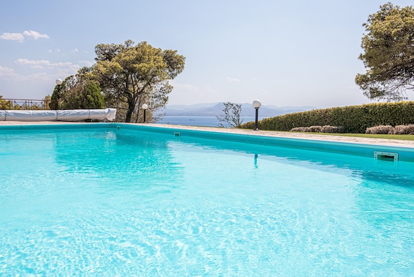 Infinity sea views from 55sqm pool