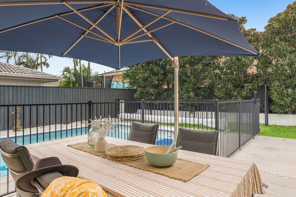 Outdoor dining