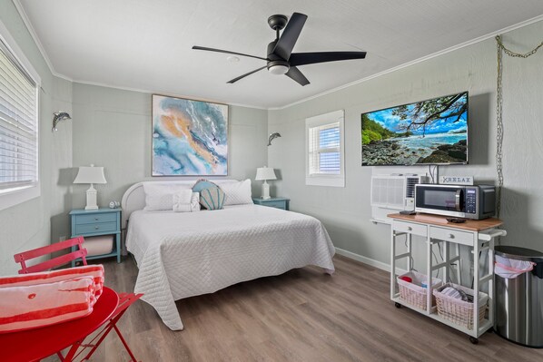 Bedroom with Kitchenette