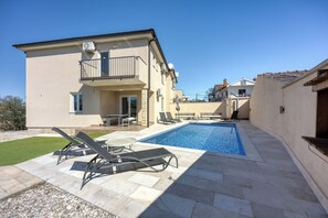 Private Pool