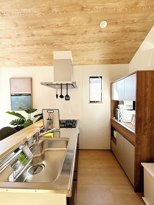 The kitchen utensils are close by, making it an easy-to-work space.