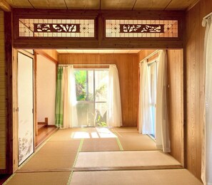 It is a 12 tatami mat Japanese-style room.