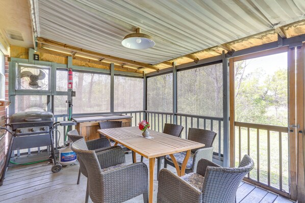 Lufkin Vacation Rental | 4BR | 2BA | 1,280 Sq Ft | Steps-Free Entry