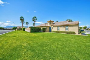 Huge front lawn for families to play
