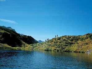 Surroundings [summer] (1-5 km)
