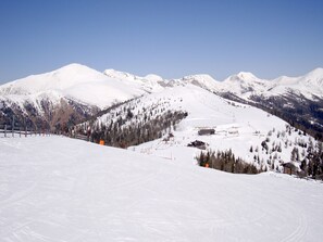 Region [winter] (>5 km)