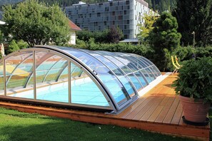 Holiday Home Swimming Pool