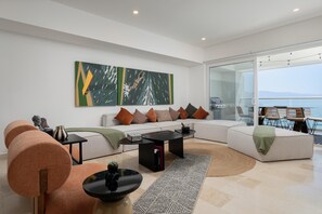 Condo - Image 1
