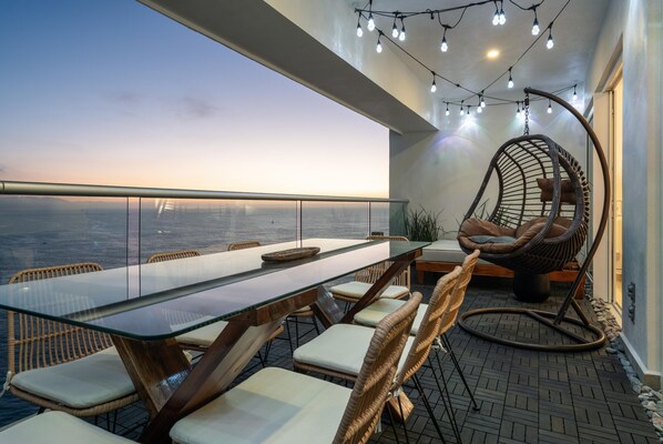 Condo - Image 2
