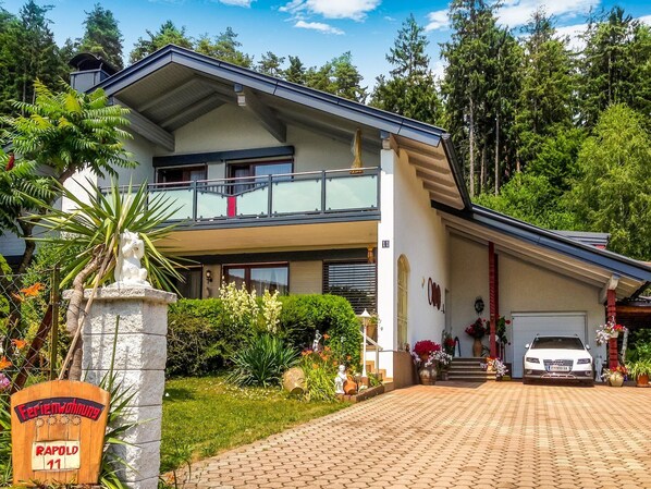 Extérieur maison de vacances [été]