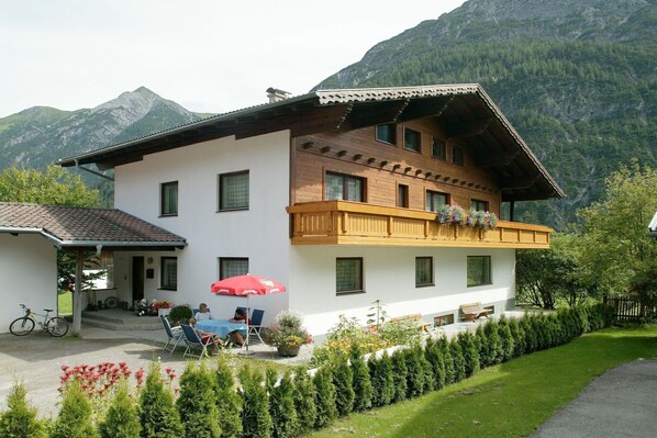 Holiday Home Exterior [summer]