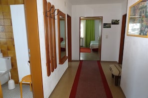 Entrance / Reception