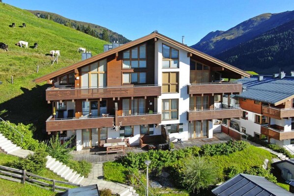 Außenseite Ferienhaus [Sommer]