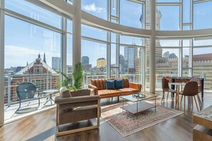 Living and dining area