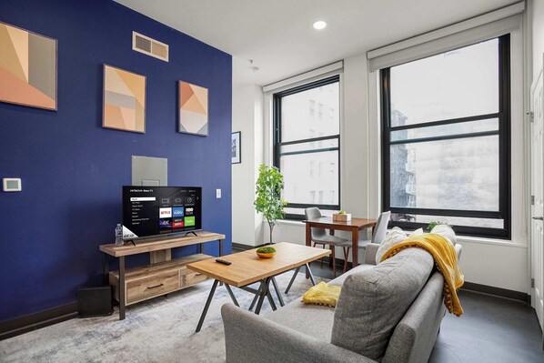CozySuites | Stunning 1BR in Downtown Pitts. #10
