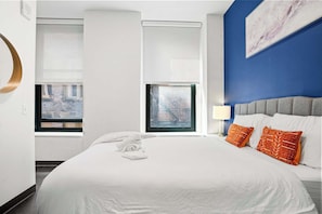 Bedroom - Queen bed