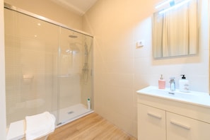 Bain