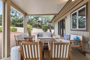 Patio seating for eight (8).