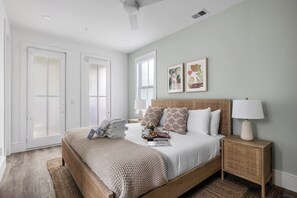 Carolina Carnation | Luxury Southern Escape