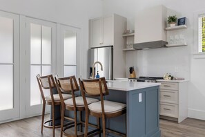 Carolina Carnation | Luxury Southern Escape