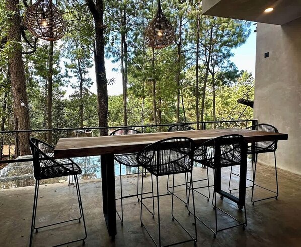 Outdoor dining