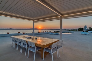 Dining Area 4 -Pool