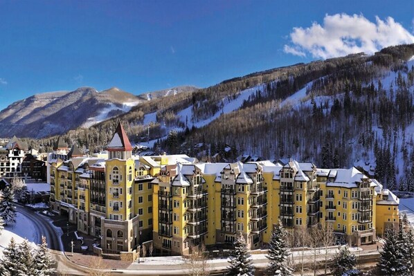 Located in Lionshead Village - Short walk to Eagle Bahn Gondola