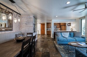 Mountainside or Valleyside 3BD - Assigned at check-in, layout, decor and bedding vary