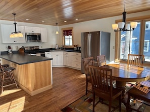 Kitchen/Dining