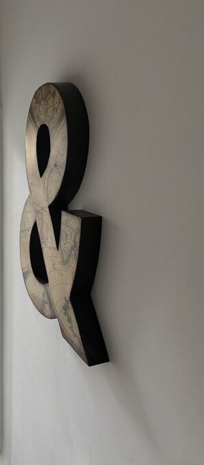 Ampersand