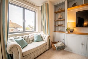 Living Room / Lounge