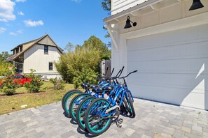 5 Bikes Included for Exploring the Area!