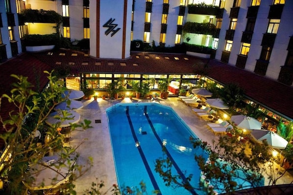 Pool