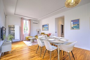 Antibes Vivre1