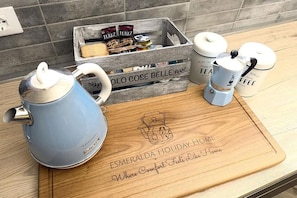 Kaffee und/oder Kaffeemaschine