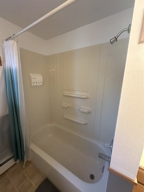 Bathroom 1-2