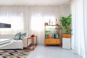 Living Room,Dining area