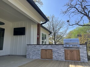 Outdoor Bar/Grill