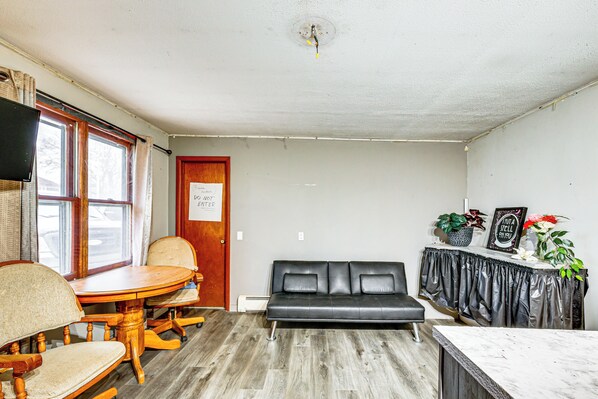 Lake Mills Vacation Rental | Studio | 1BA | 190 Sq Ft | 2 Small Steps to Enter