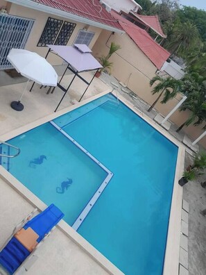 Swimming Pool (1)